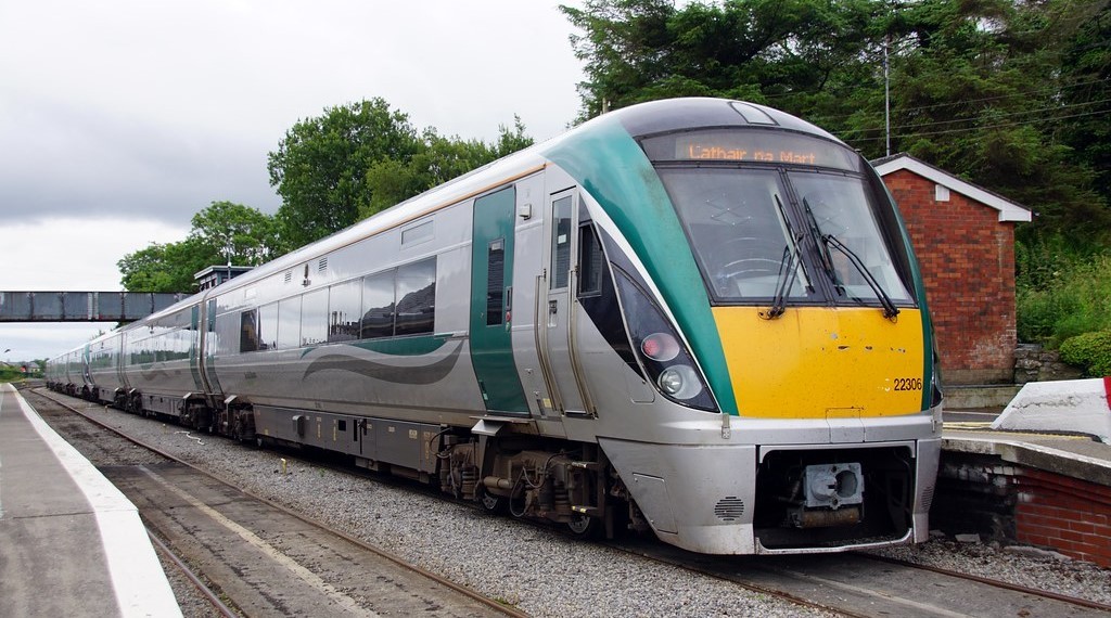 BREAKING: Fire onboard Dublin to Westport train disrupts afternoon service