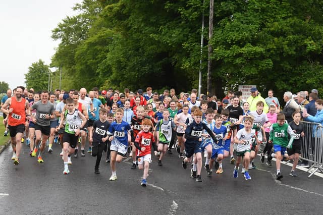 Pictured is the race start line of the Ronan Clarke 10km/5km Run & Walk 2025 charity event