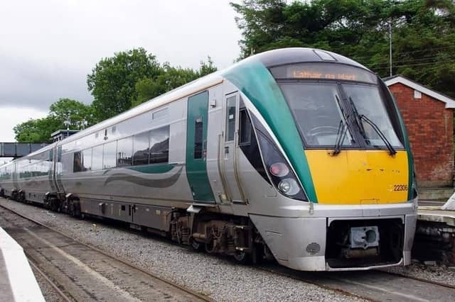 Minister of State Alan Dillon TD has called on Irish Rail to provide certainty to Mayo supporters on the availability and sale of special train tickets for the All-Ireland final.