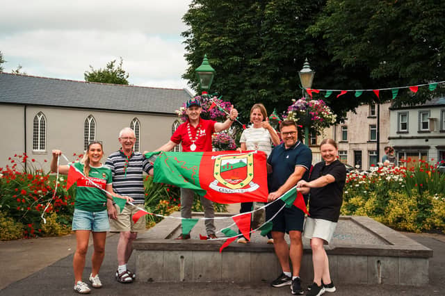 Pictured are Gillian Conway, John Caufield, Maria Staunton (President), Stan McGowan, and Sheena Oosten from Castlebar Chamber with Ger Deere, Cathaoirleach, Castlebar Municipal District, Mayo County Council.
