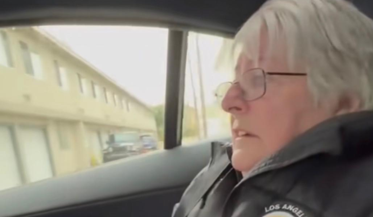 'I'm sh***ing it' Irish mammy goes viral as she experiences a self