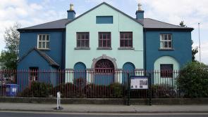 Woman threw pint glass over garda's head in Westport pub