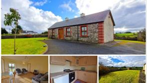PICTURES: Rustic renovated cottage in Mayo with stunning views on sale for under €130k