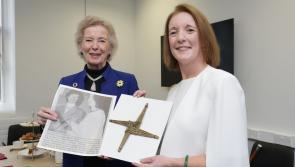 Mary Robinson recreates photograph 33 years after meeting visitor to Áras an Uachtarán