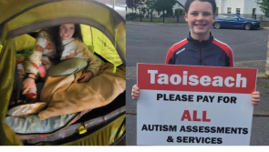 'First night down!!'- Girl (14) sleeping outside Dáil to protest lengthy autism waitlists