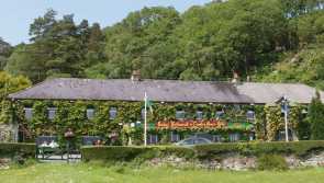 Healy’s Hotel to be knocked