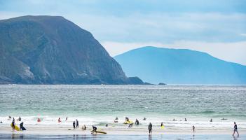 Dead confirmed of a man who got into difficulty while swimming off Keel beach