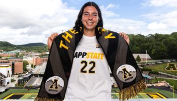 Soccer star with strong Mayo connections signs for top American college
