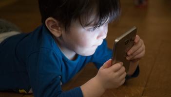 'No doubt' there is a link between screen usage and ADHD in children