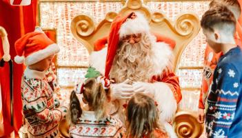 Large turnout in North Mayo as Santa visits Oweninny Wind Farm