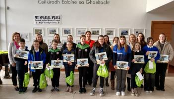 Sl&aacute;intecare Healthy Communities launch 2026 community calendar in Belmullet
