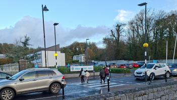 Over 600 sign petition for reinstatement of School Traffic Warden in Westport