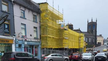 Work has started on the demolition of a derelict building in Castlebar