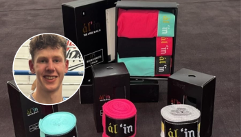 &aacute;l-in apparel brand