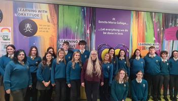 Eil&eacute;an N&iacute; Chuillean&aacute;in visits Sancta Maria College