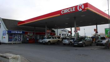 A Mayo man walked into a Corrib Oil shop while holding a machete