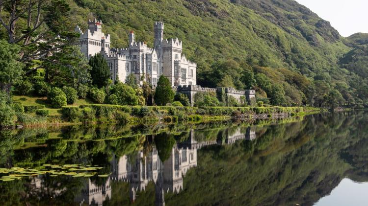 Kylemore Abbey to Host &ldquo;Old Ireland in Colour&rdquo; Authors for special talks marking exhibition finale