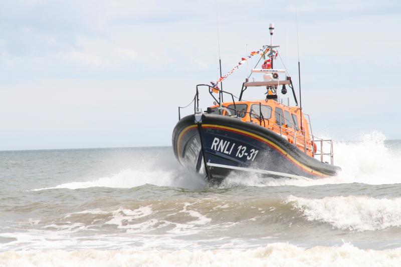 Two men on drifting vessel rescued by RNLI off Mayo coast