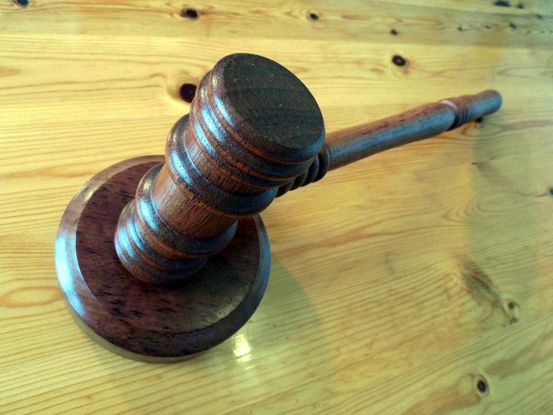 Teenager led Gardaí on 40-minute high speed chase in stolen car 'to meet a girl'