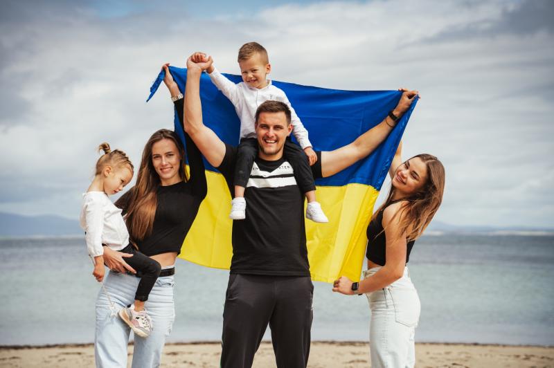 Ukrainian soldier travels 4,000kms to Westport to pay surprise visit to girlfriend 