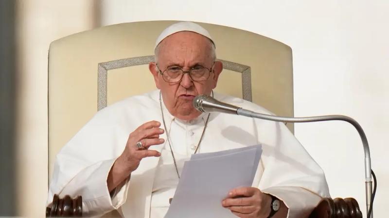 Pope formally approves allowing priests to bless same-sex couples