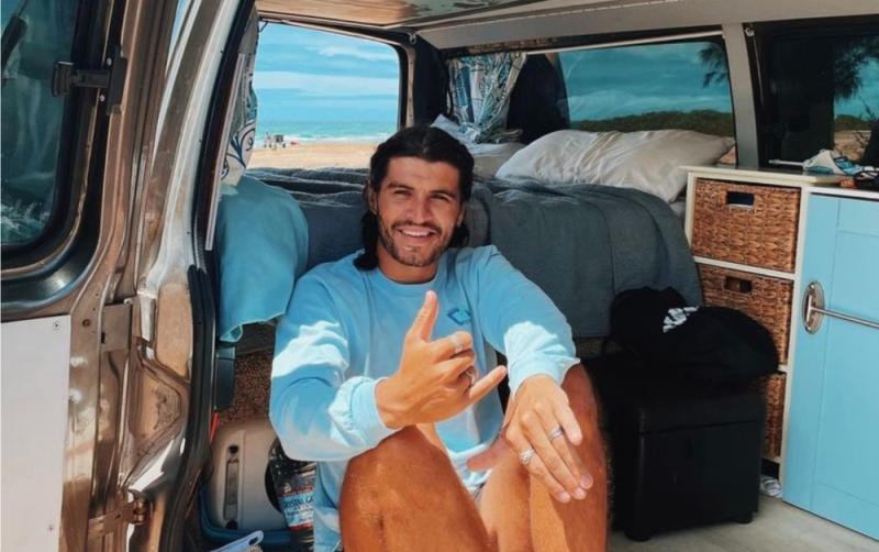 Irish social media star to run untrained marathon for charity in a pair of Converse