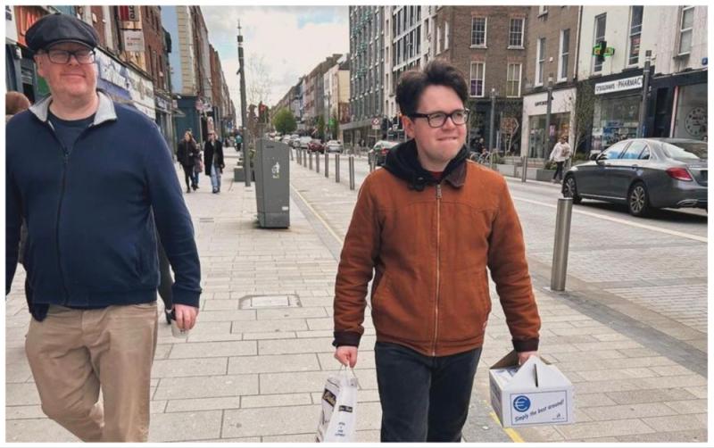 Famous comedian Frankie Boyle visits iconic Irish landmarks ahead of comedy gigs