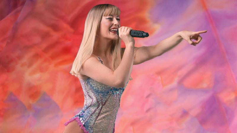 Shake It Off with Taylor Swift at Mayo tribute concert