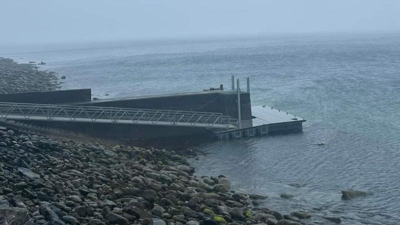 Dugort pontoon