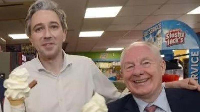 Simon Harris has paid tribute to Michael Ring 