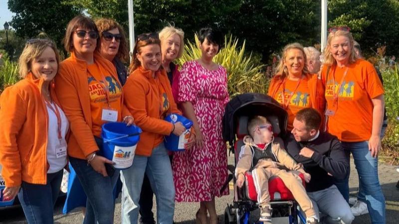 Mayo podcaster Alan Clarke rasies over €12,000 for Jack and Jill Foundation 