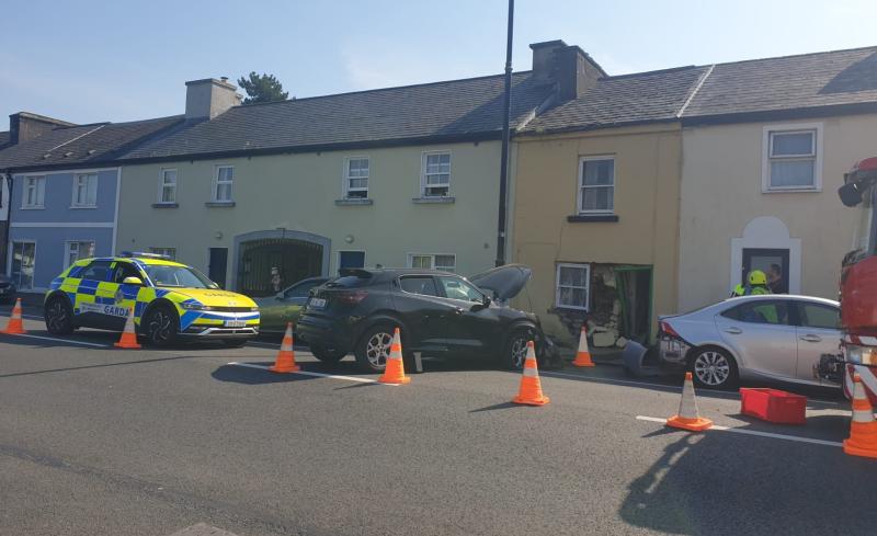 Car crashes into house on Mayo street