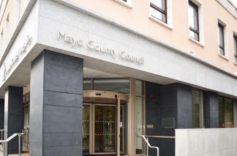 Council housing committee approves media access to meetings