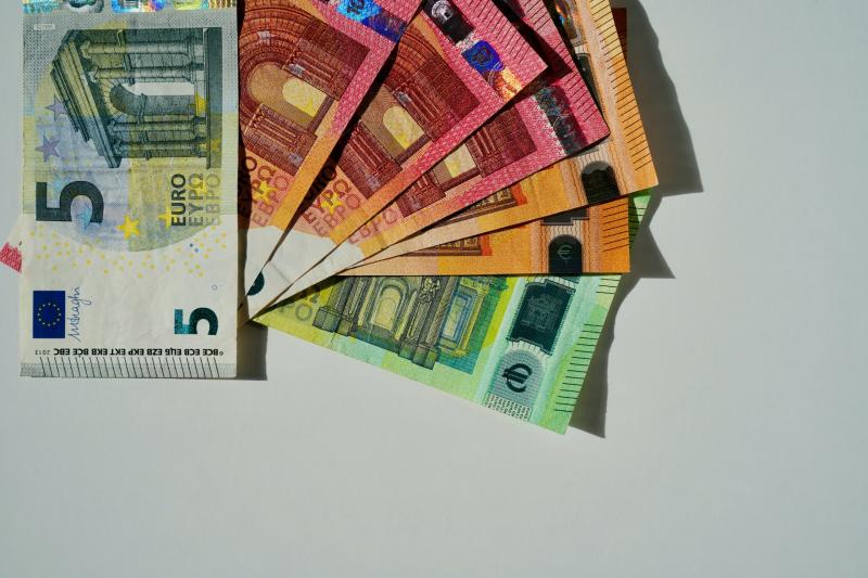 Here's when you can expect the Christmas bonus and other social welfare payments