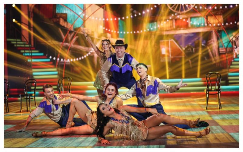Competition heats up as five celebrities face off in semi-final of Dancing with the Stars