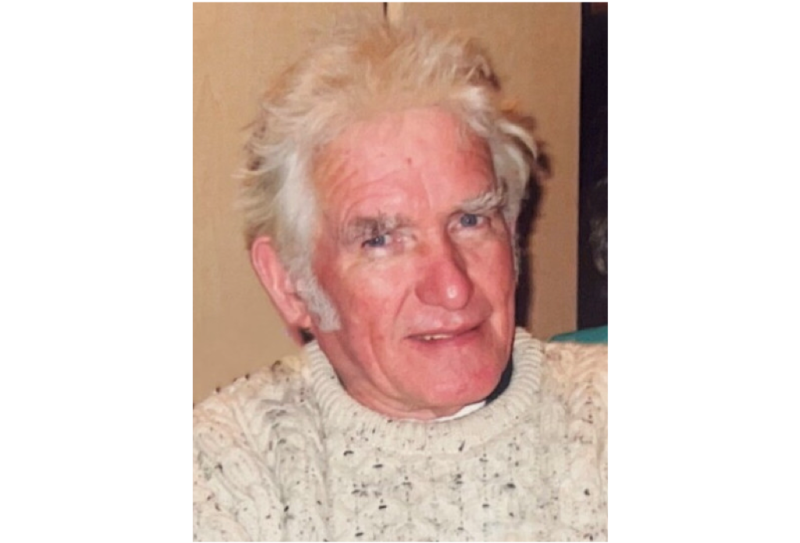 DE FACTO:  Ambrose Kelly was one of a kind