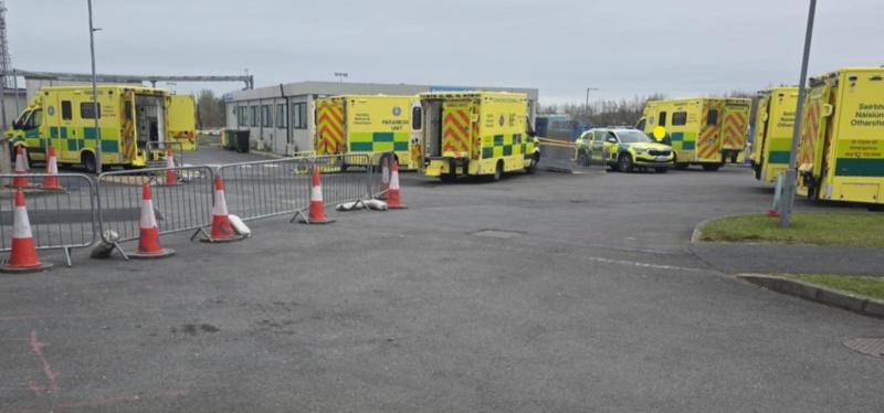 Mayo TDs called to act as multiple ambulances queue outside Mayo University Hospital 