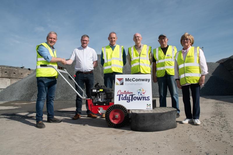 Tidy Towns volunteers get a new reinforcement to tackle weeds 