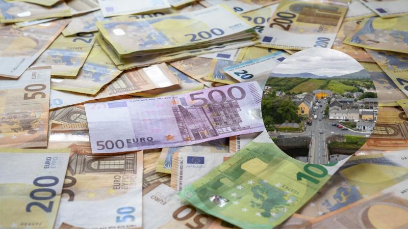 Did you find a large sum of money in this Mayo town?
