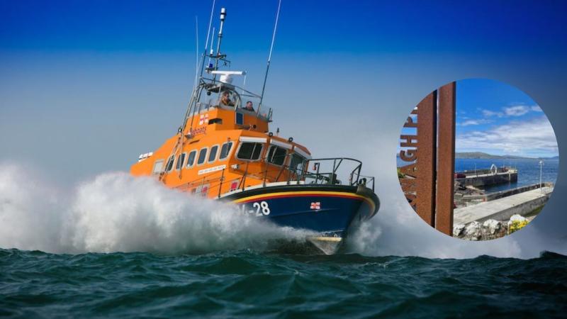 Lifeboat carries out medical evacuation from Mayo island