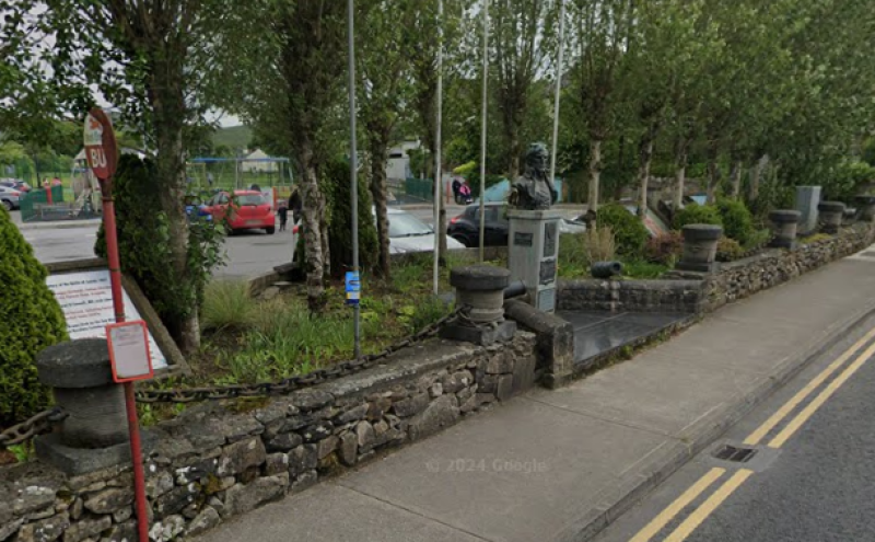 Mayo town urges County Council for bus shelter.
