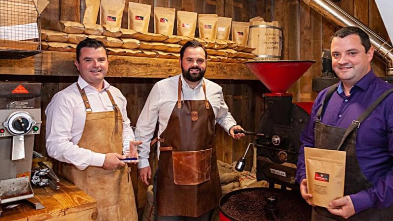 Coffee place in Mayo town to serve free coffee, sandwiches, soup, and blankets