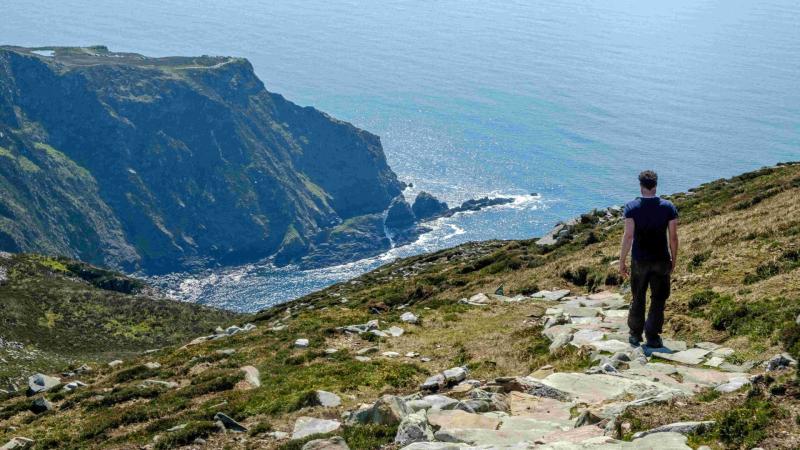  Stunning Mayo cliffs explored in new TG4 series Aillte