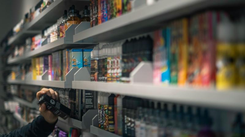 Calls for tighter controls on vape shopfronts over child appeal concerns