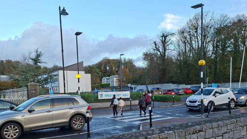 Over 600 sign petition for reinstatement of School Traffic Warden in Westport