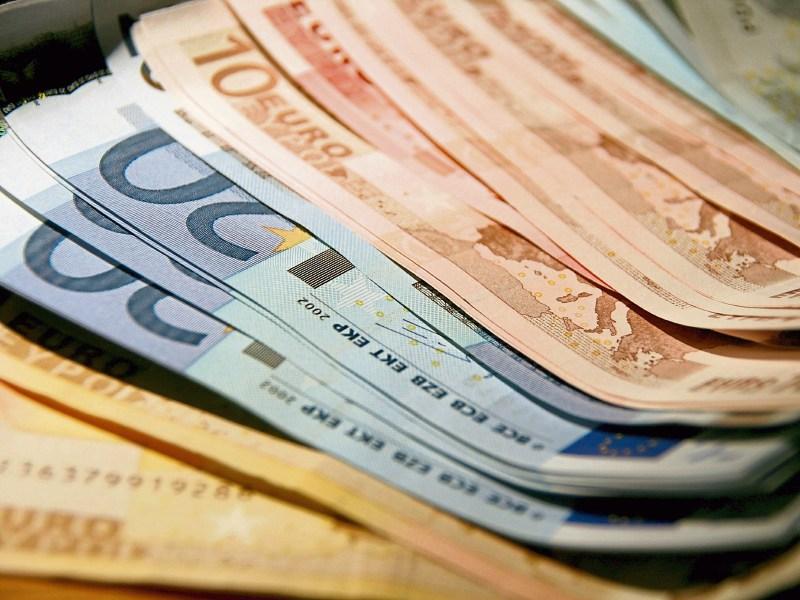 POLL: Do you spend more or less money this Christmas?