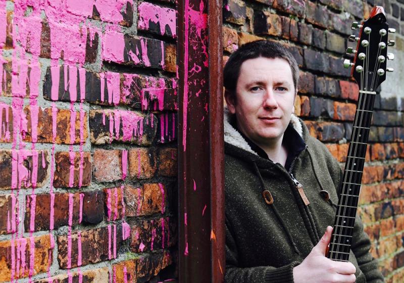 Linenhall hosts acclaimed folksinger Daoir&iacute; Farrell