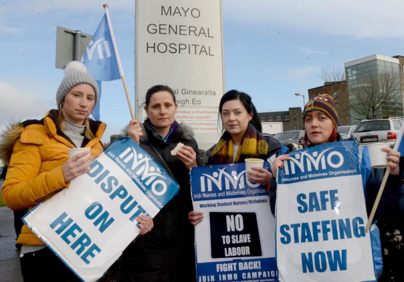 Council backs nurses 