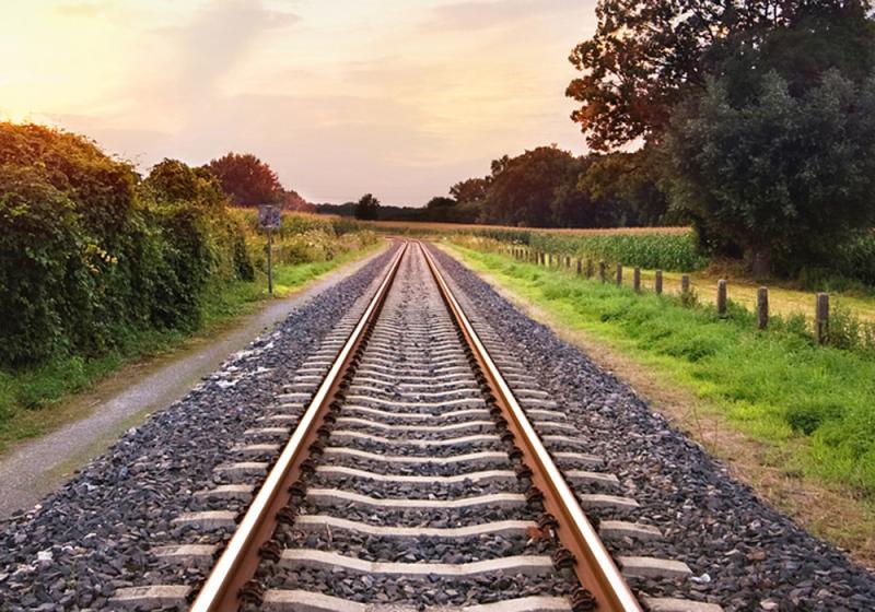 West on Track