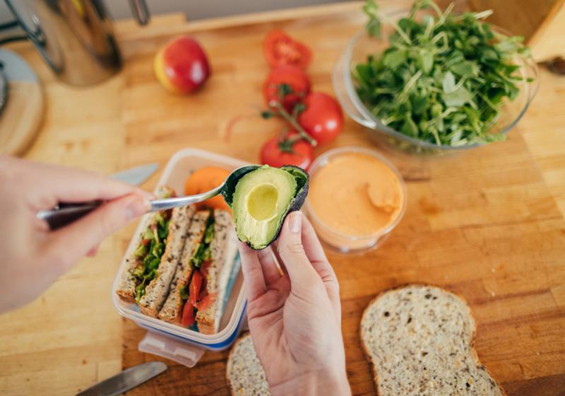 Green and healthy school lunches and snacks